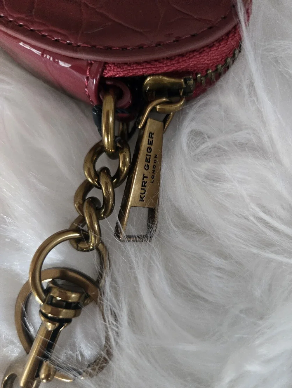 KURT GEIGER Heart-Shaped Charm